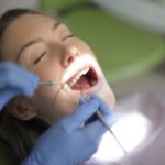 Pourquoi faire une visite régulière chez un dentiste ?